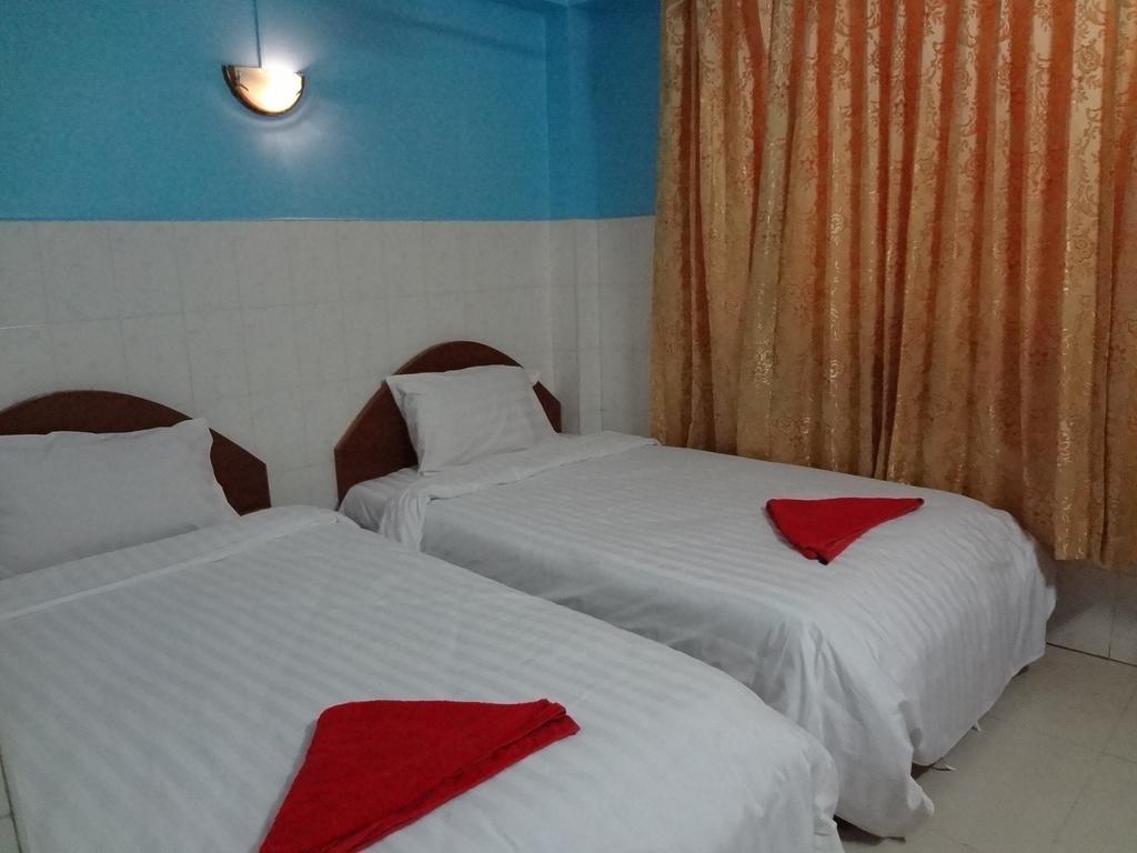 Capitol 3 Guesthouse Phnom Penh Exterior photo