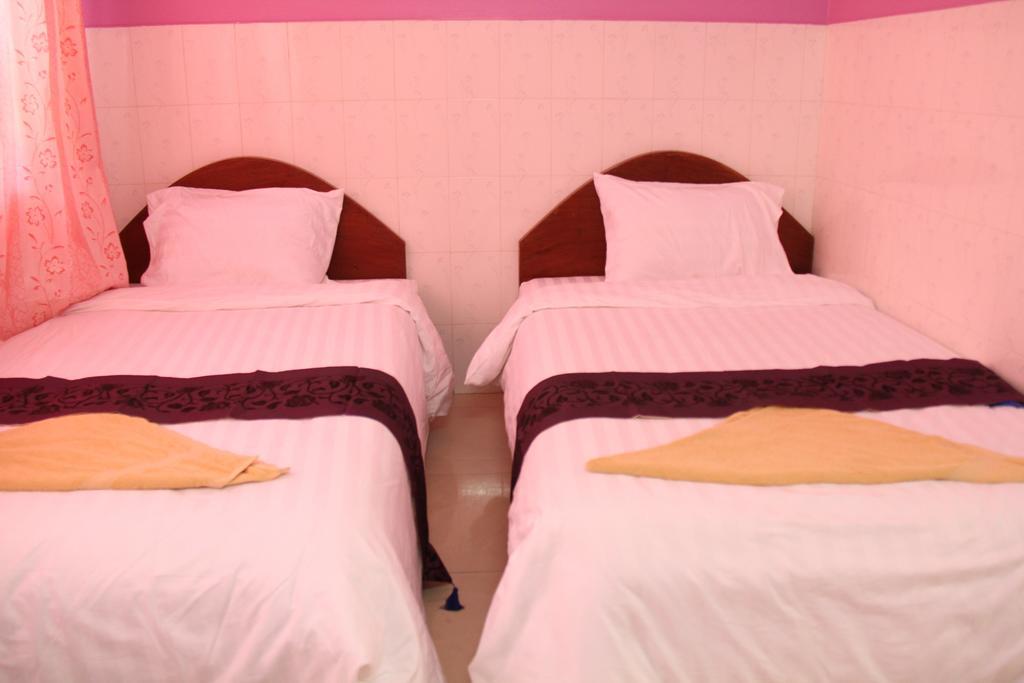 Capitol 3 Guesthouse Phnom Penh Exterior photo