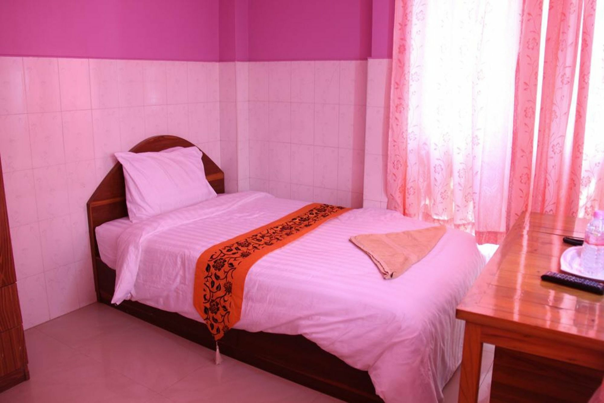 Capitol 3 Guesthouse Phnom Penh Exterior photo
