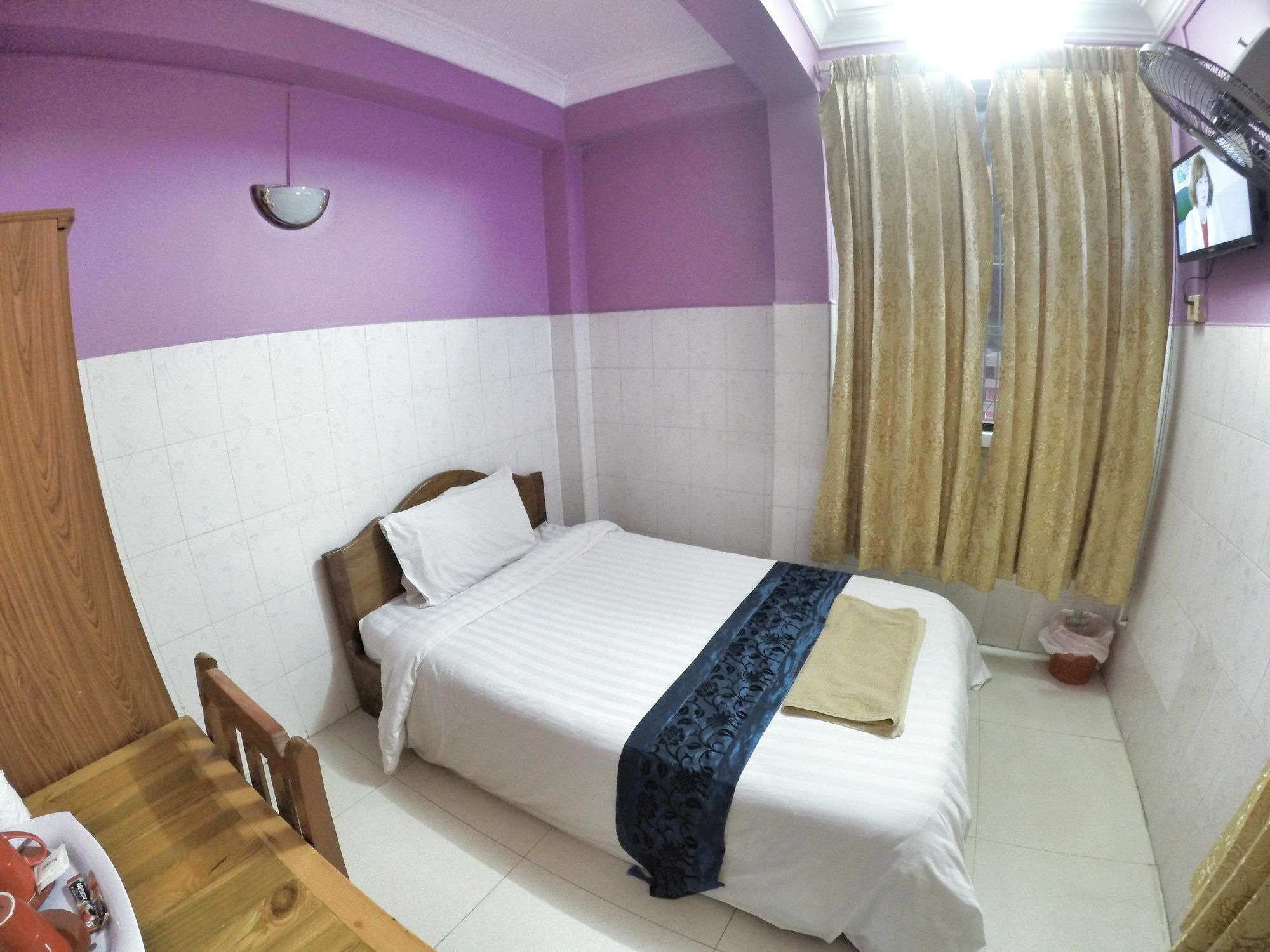 Capitol 3 Guesthouse Phnom Penh Exterior photo