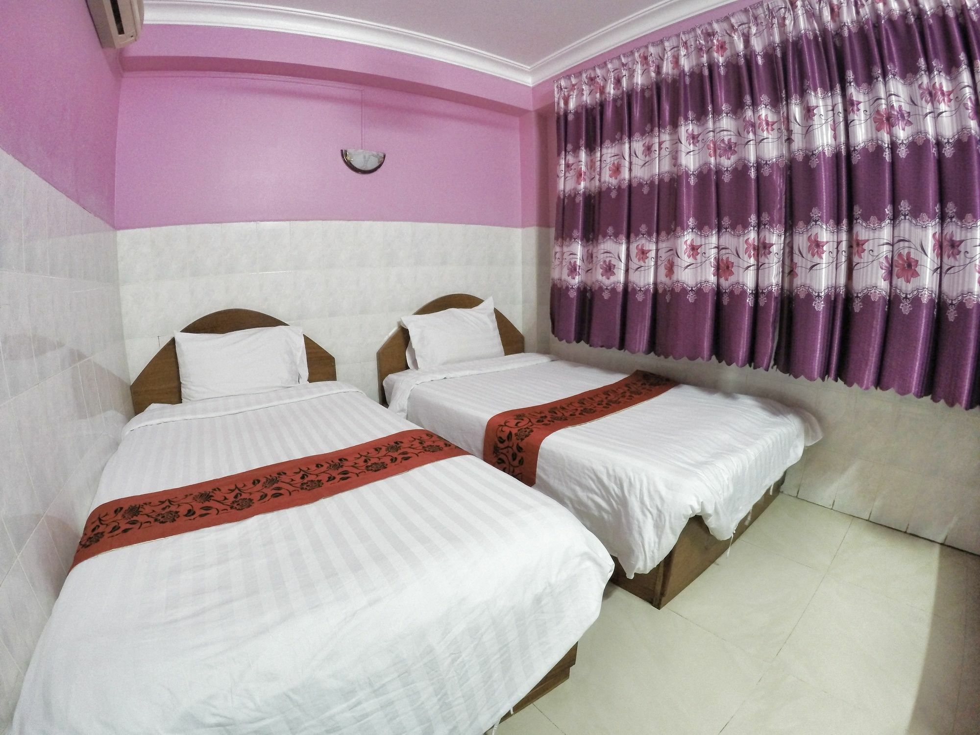 Capitol 3 Guesthouse Phnom Penh Exterior photo
